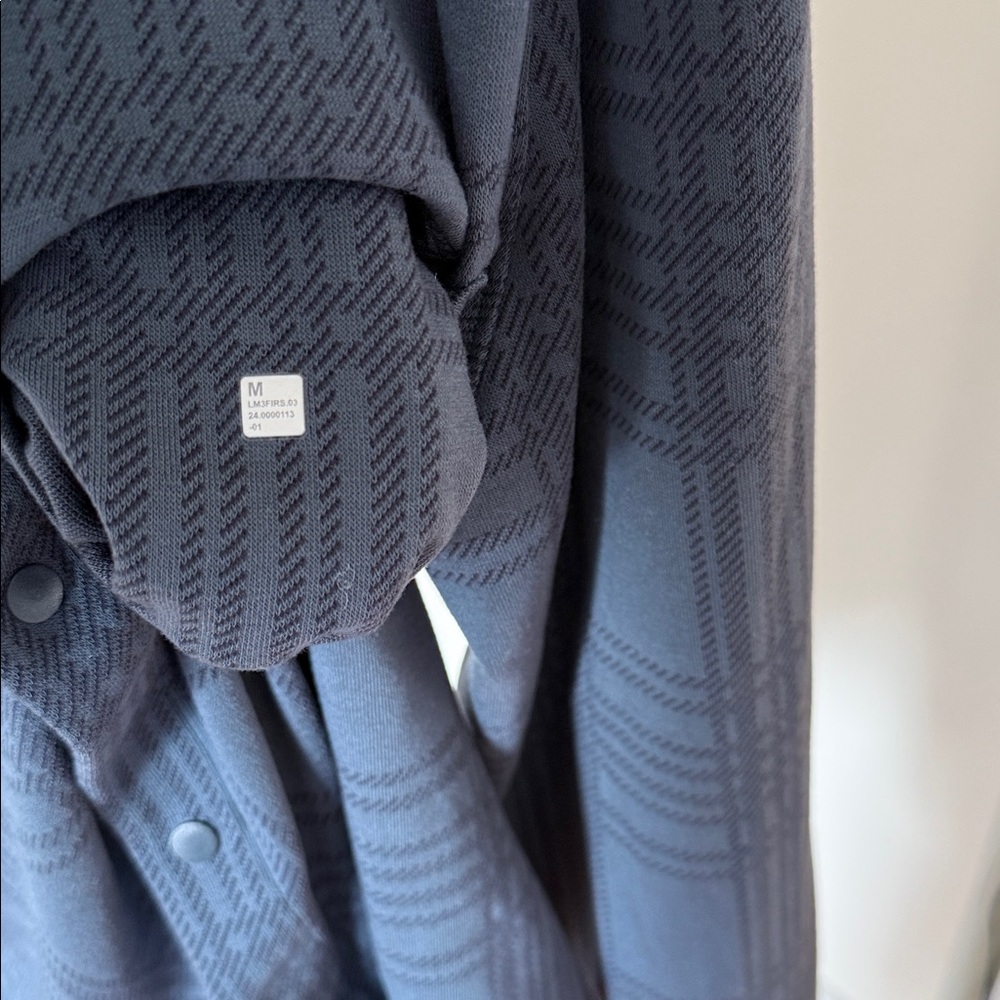 Lululemon Soft Knit Overshirt - Medium - Picture 4 of 4